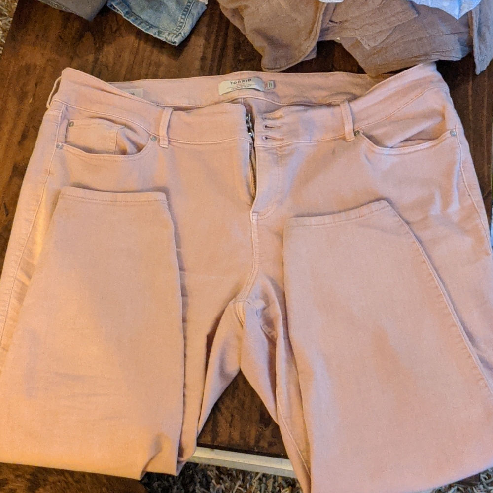 Torrid 26R Blush Pink Jegging